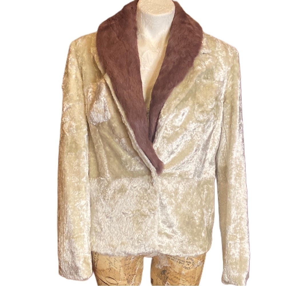 WD NY  ivory Faux Fur cropped Jacket  removable rabbit fur collar Sz 10. NWT